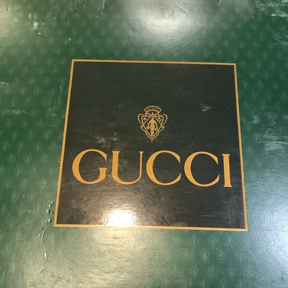 Beautiful Gucci NWT 1200 price tag not mine deal - Picture 8 of 8